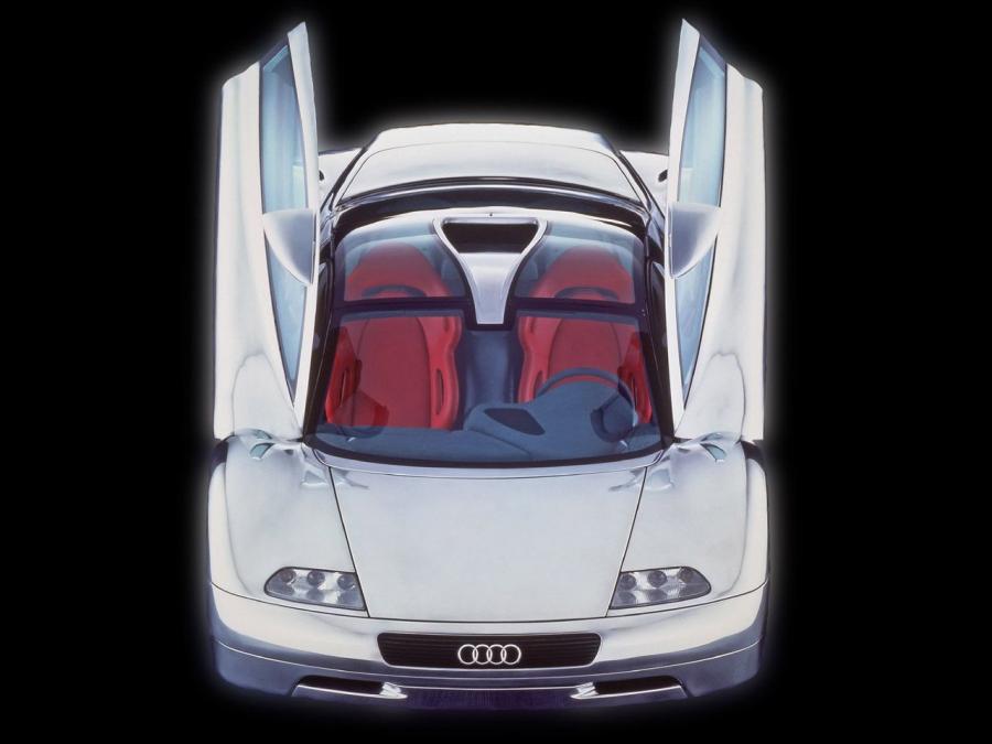  Audi Avus Quattro Concept 1991 года  (фото 9 из 17)